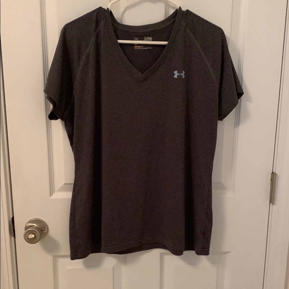 Under Armour Women's Dark Gray V-Neck Top- Semi Fitted Heatgear-Size XL